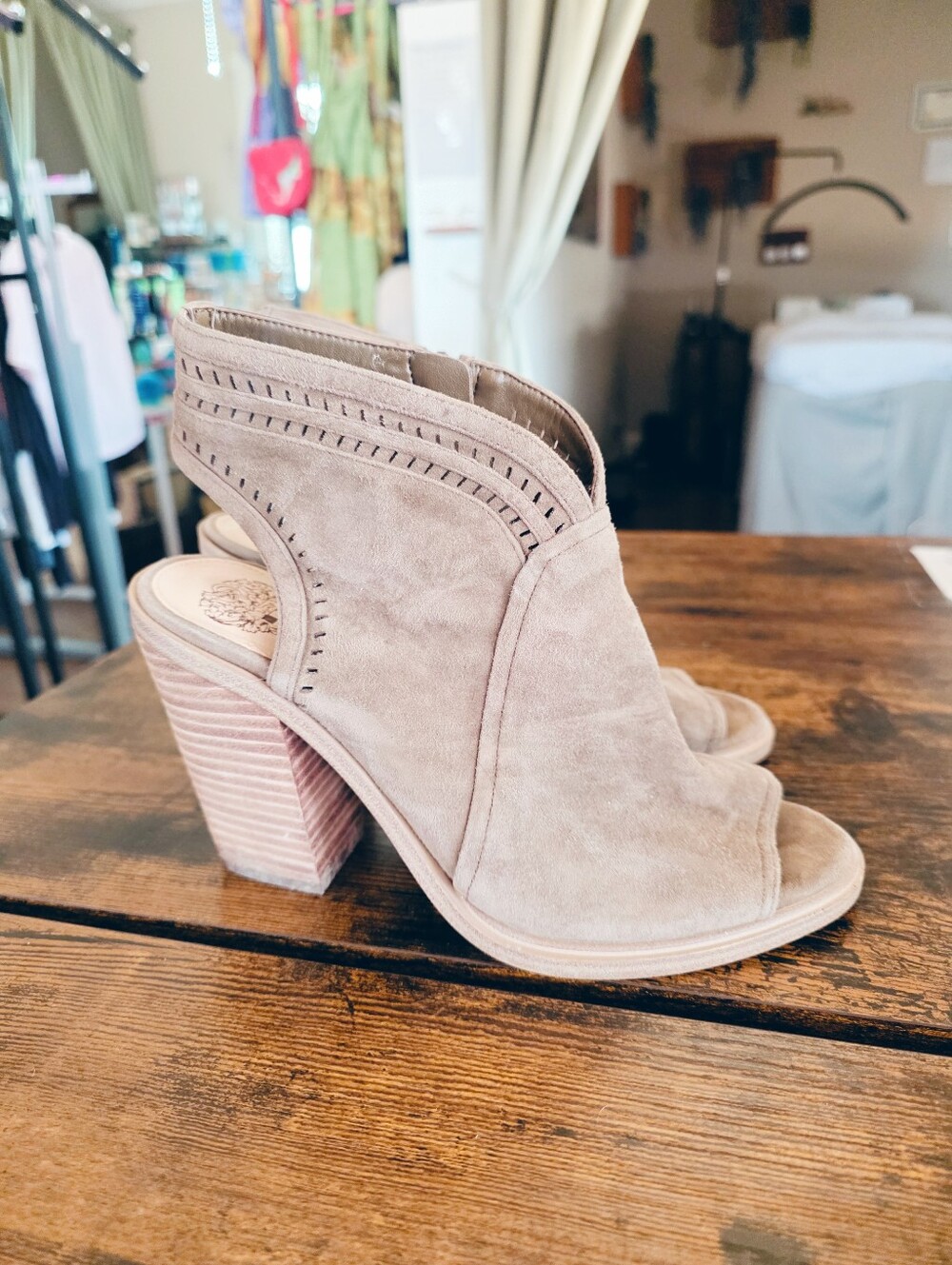Vince Camuto Taupe Suede Leather Peep Toe Booties Heels Size 7.5 - Picture 3 of 8